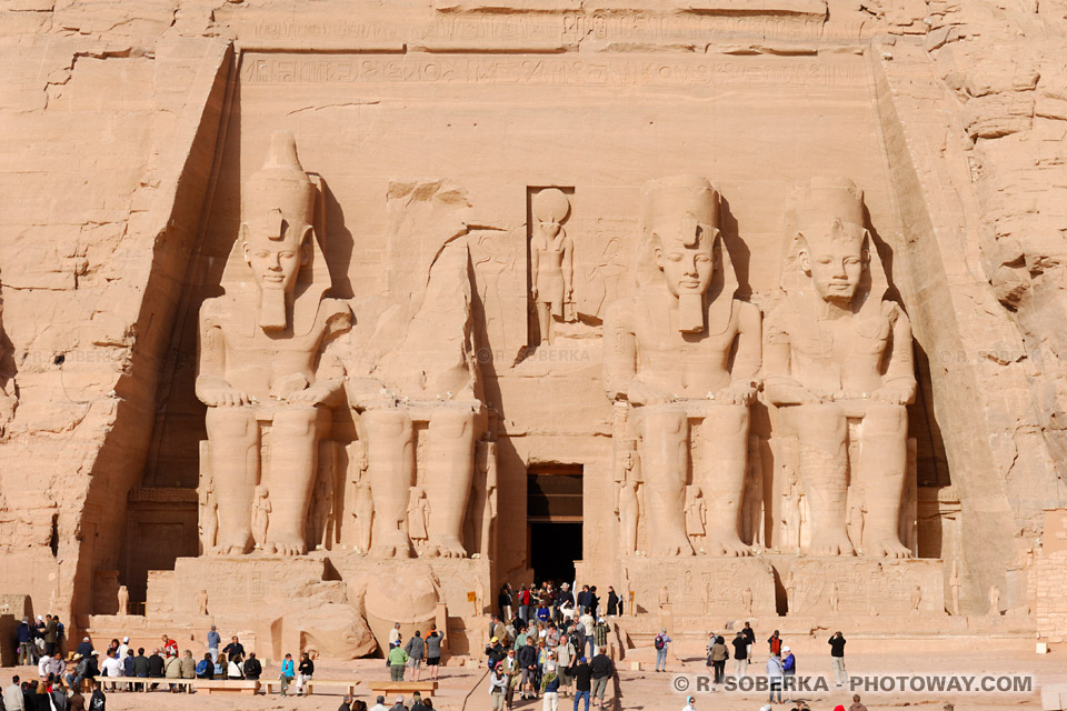 four statues of Ramses II