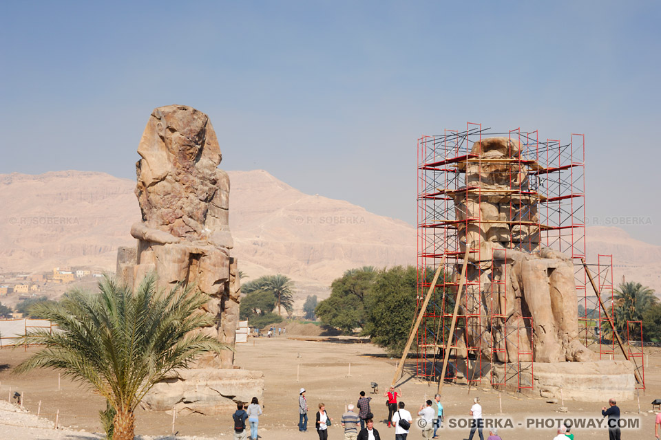 colossi of memnon