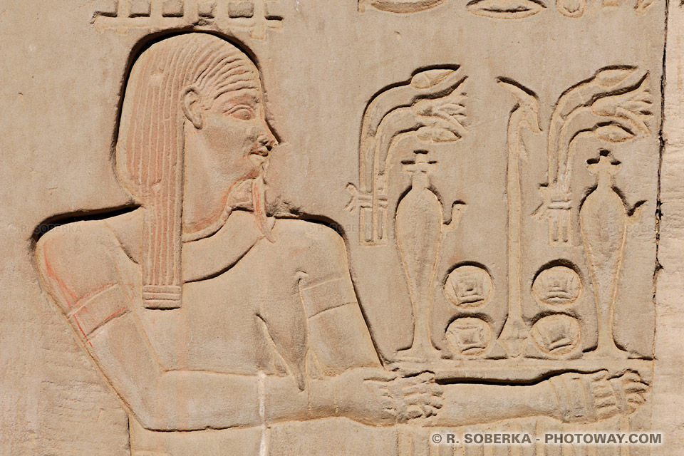 Kom Ombo bas-reliefs