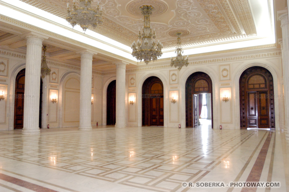 Photos of Crystal Chandeliers and Stunning Rooms - Ceausescu’s Palace