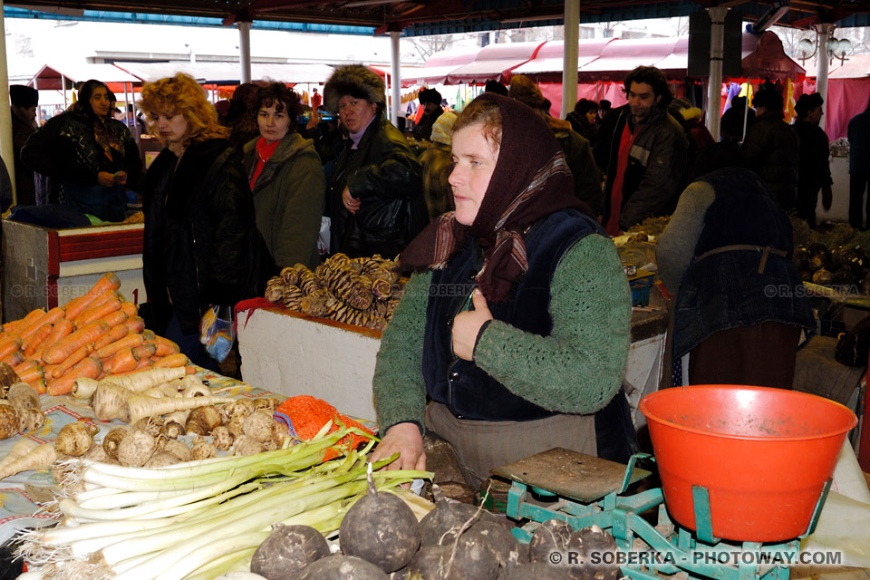 Local Romanian Producers, Small Merchants vs Hypermarkets