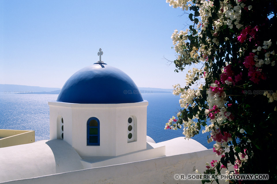 beautiful church in Santorini