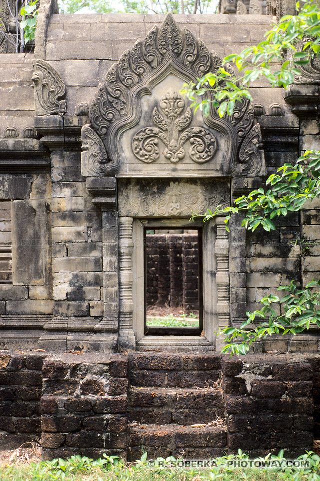 image Photos of Khmer Temples - Photo of a Khmer Temple in Thailand