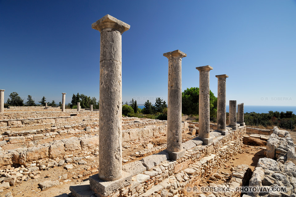 Colonnes des dortoirs du Sanctuaire d'Apollon Hylates à Kourion