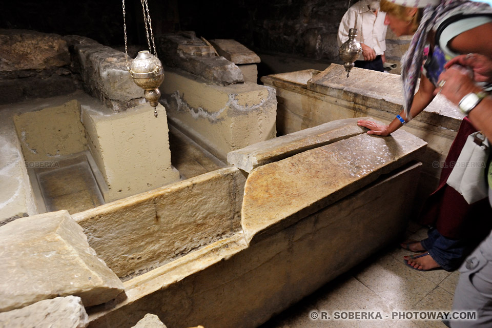 Tombe de Saint-Lazare