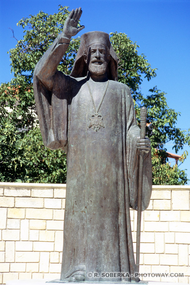 Statue de Makarios III à Panayia