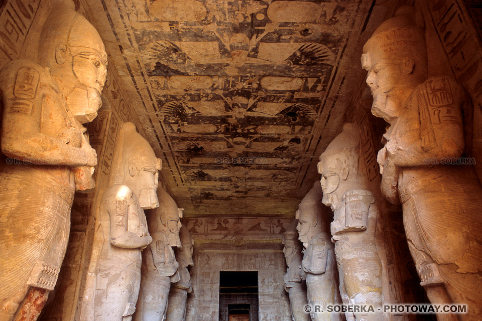 Salle hypostyle d'Abou Simbel