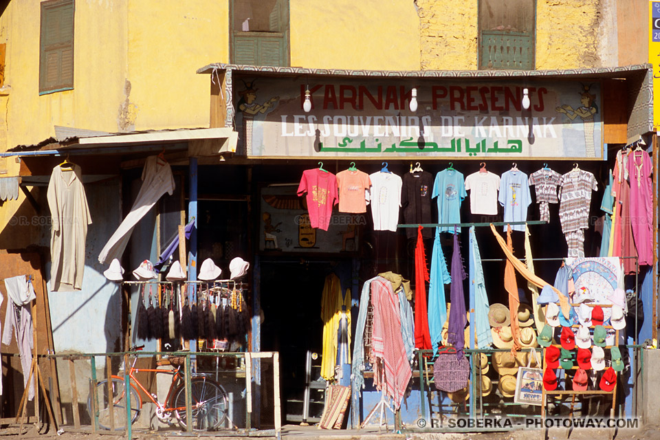 boutique touristique de Karnak