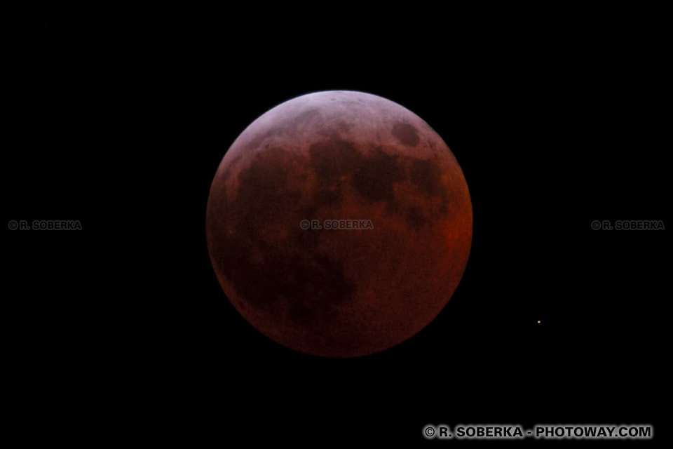 Lune rouge : Photo de la lune rouge prises lors de l'éclipse de mars 2007